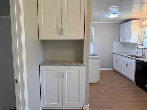 4th image of 7425 Deaver Dr
