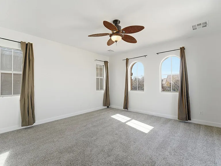 15391 W Dreyfus St — Photo 33