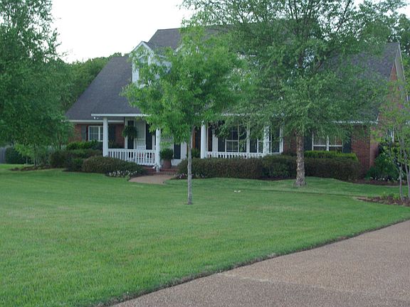 2nd image of 510 Twin Cedars Dr