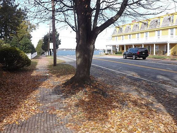 The Historic Robert Morris Inn And The Tred Avon River Within Walking Distance