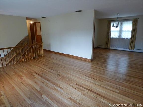 Living room/dining room