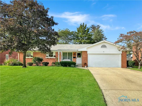 3774 Oak Forest Dr, Toledo, OH 43614