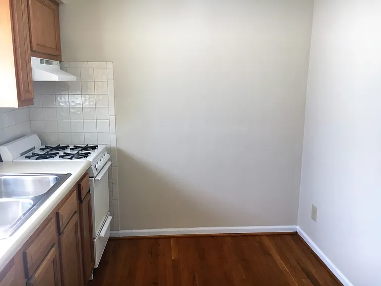 712-714 Riverview Dr — Photo 6
