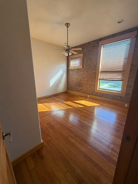 2 bed, $800 — Photo 2