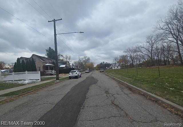 2nd image of 4511 9th St