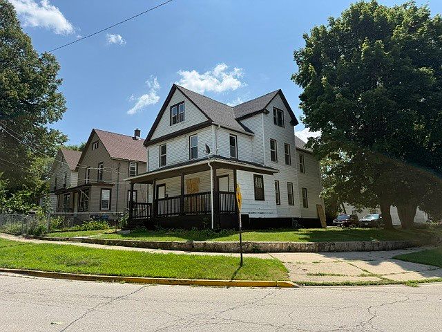 1st image of 637 8th St