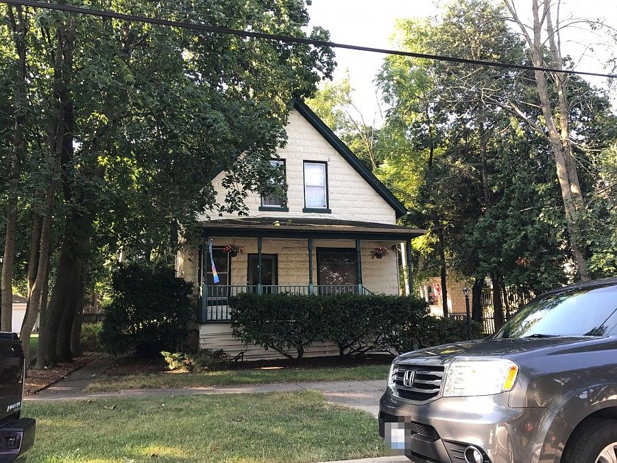 1st image of 410 E Liberty Dr