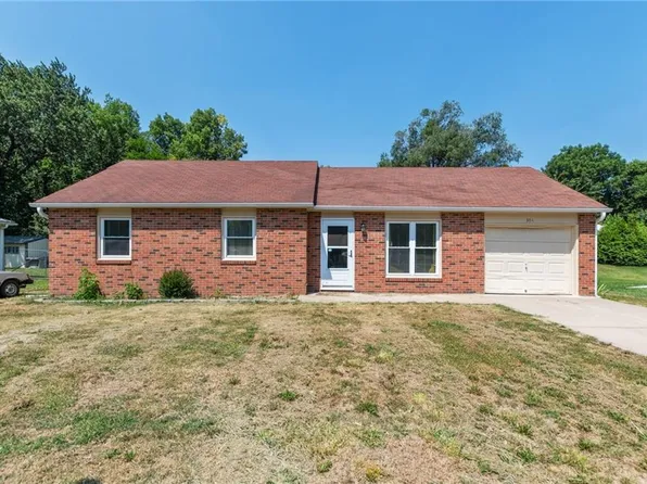 304 Ottman St, Richmond, MO 64085