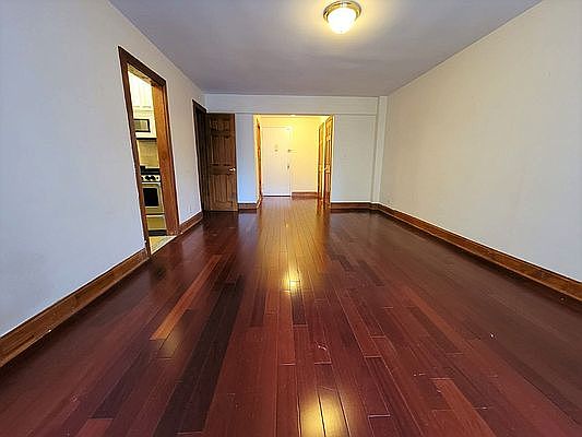 2nd image of 135 E 17th St APT 4E