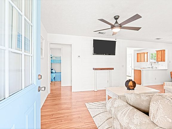 2nd image of 197 Palm Breeze Way