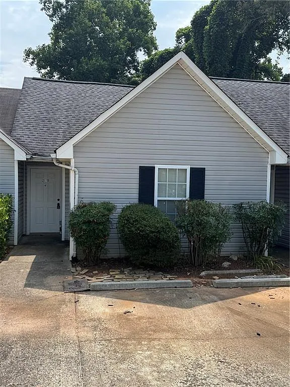 2 bed, 2.0 bath, 860 sqft, $1,350 — Photo 1