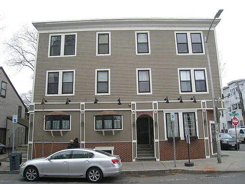 233 Cardinal Medeiros Ave #2 Photo 1