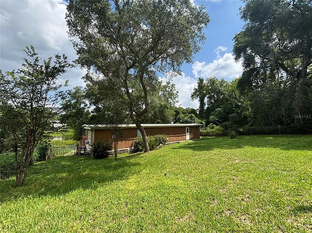 2 bed, 1.0 bath, 672 sqft, $1,100 — Photo 1