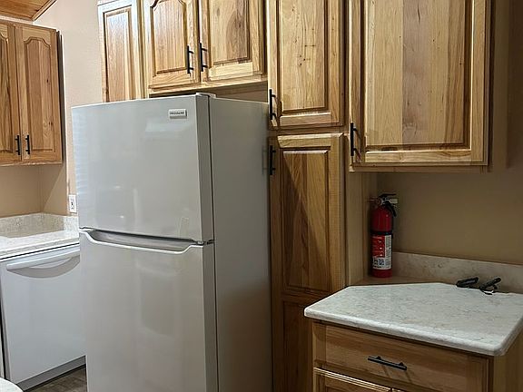 5th image of 1094 Sonora Ave