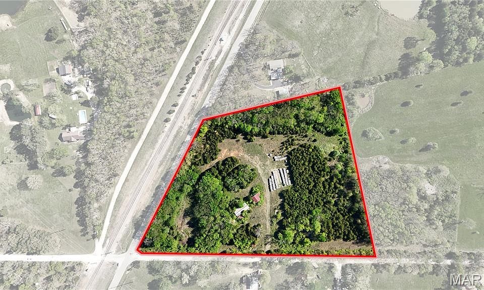 1st image of 2654 N Mapleshade Rd