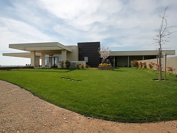 13896 Bonny Kerry Ln, Madera, CA 93636