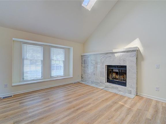 4th image of 10119 N Wyandotte St