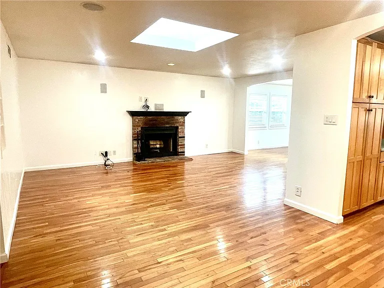 5702 Cynthia Ln — Photo 3