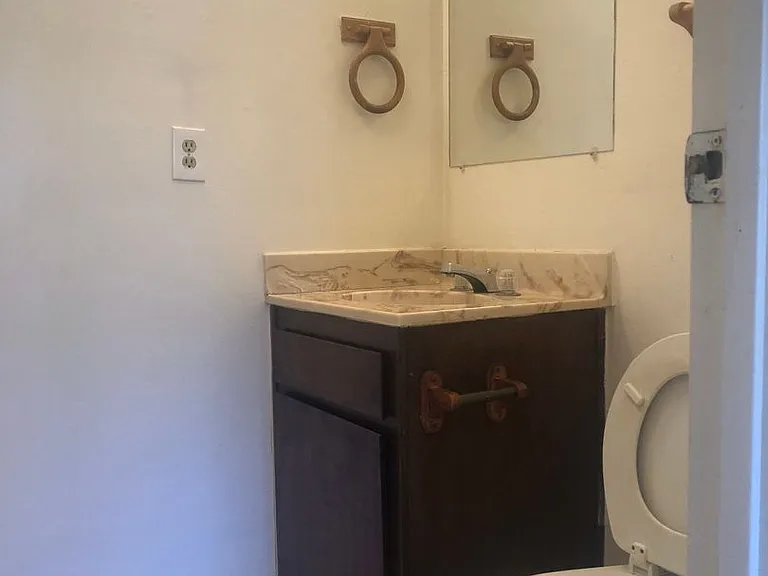 2572 W Main St — Photo 15