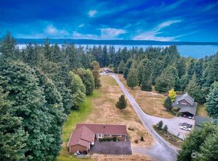 575 Chestnut Ln, Camano Island, WA 98282