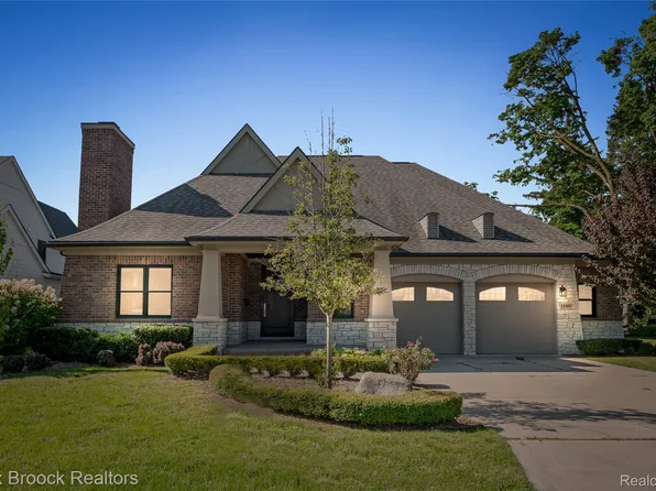 1180 Manchester Rd, Birmingham, MI 48009