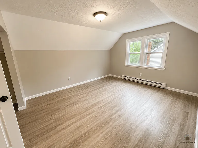 19 Central Ave — Photo 6