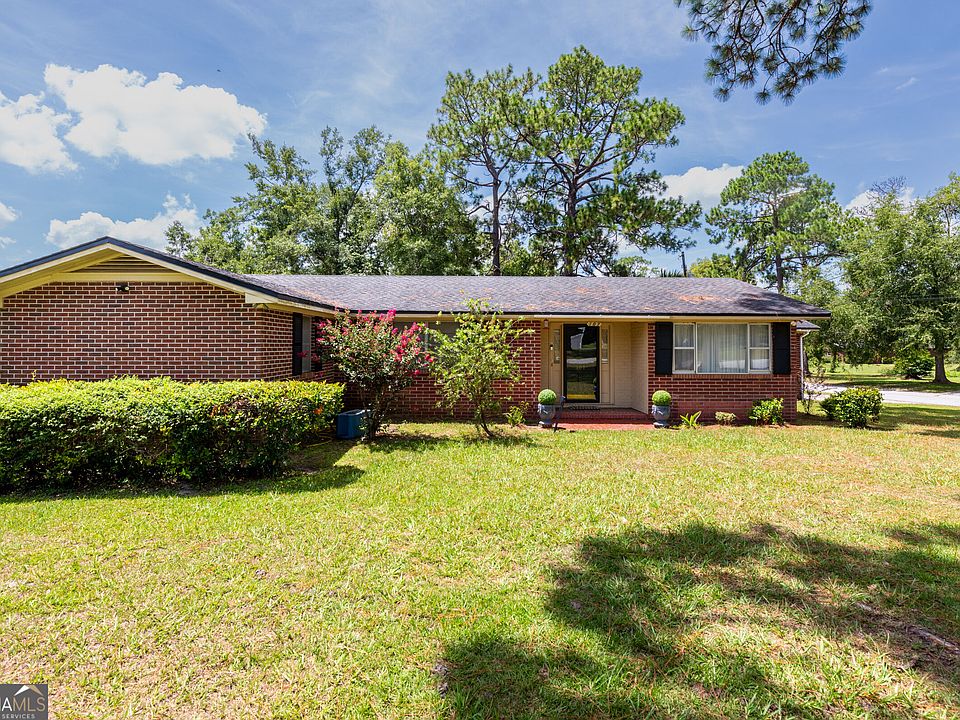 1st image of 107 Community Dr