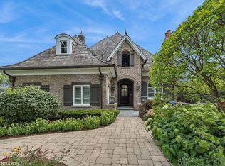 929 S Beverly Ln, Arlington Heights, IL 60005