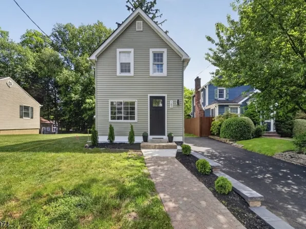 162 Grannis Ave, Morris Plains Boro, NJ 07950