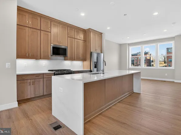 11902 Northpark Dr, North Bethesda, MD 20852