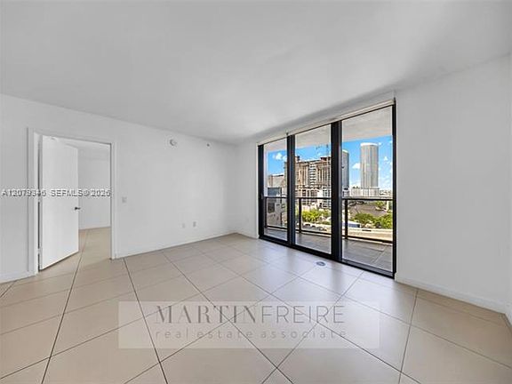 5th image of 31 SE 6th St #Cu-1402