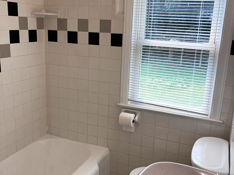 8072 Superior Ave — Photo 17