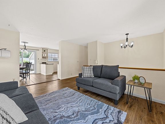 5th image of 1433 Pawnee Dr NW