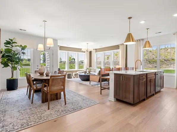 4 Winslow Ln #407, North Grafton, MA 01536