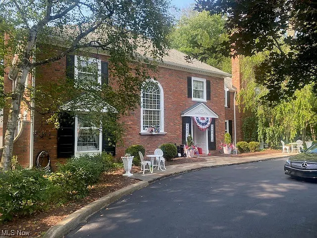 78 Newport Dr photo 1