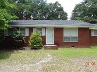 1006 Edgewood Dr, Hartsville, SC 29550