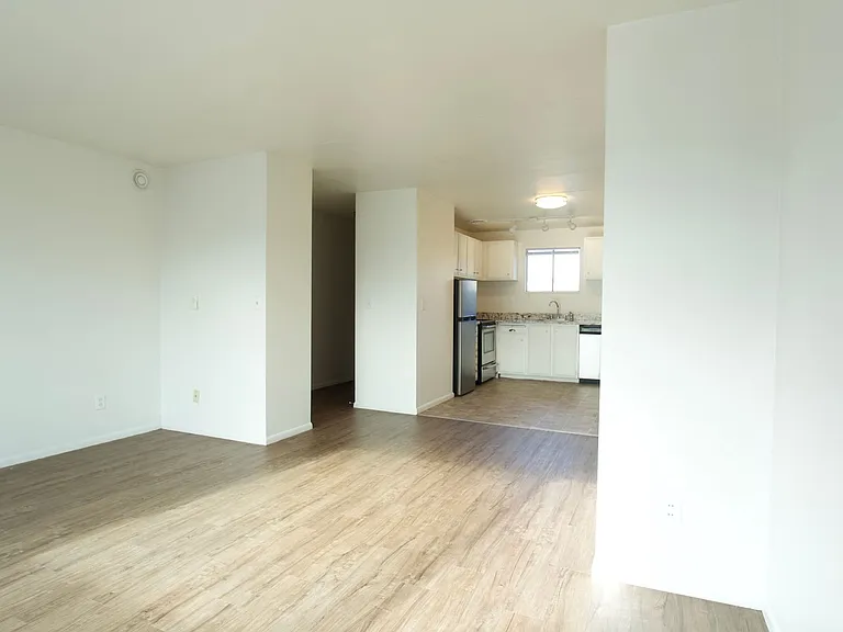 6512 Martin Luther King Way S — Photo 17