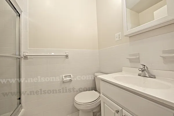 Rented by R New York | media 11