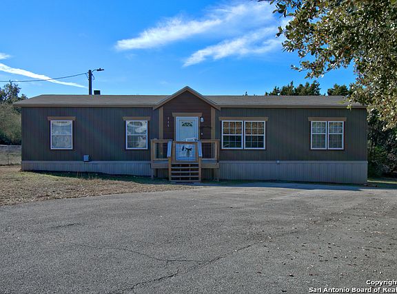 3rd image of 515 W Clark Dr