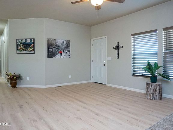 3rd image of 4662 S CAMPOBELLO Avenue