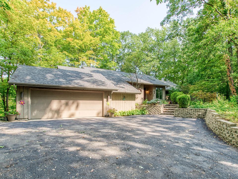 1st image of 3505 Hidden Lake Ln SE