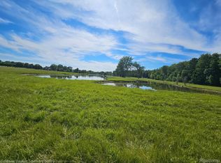 6260 Hidden Forrest Dr, Swartz Creek, MI 48473