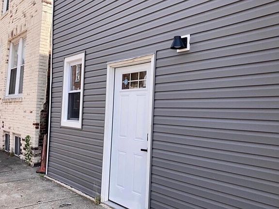 4th image of 1815 S 23rd St #1