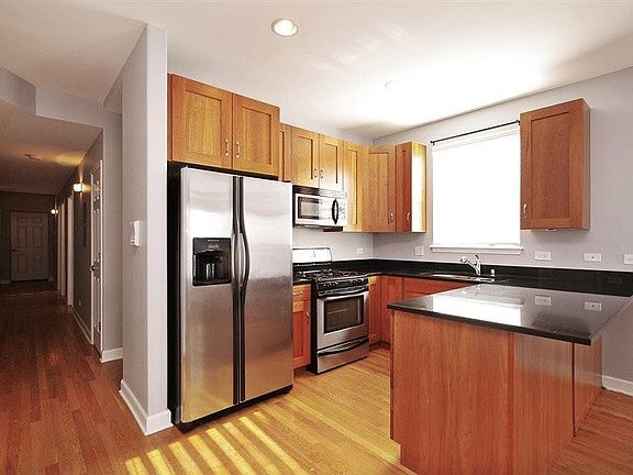3rd image of 2337 N Albany Ave APT 2