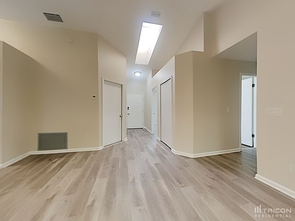 3rd image of 8087 N Le Havre Dr