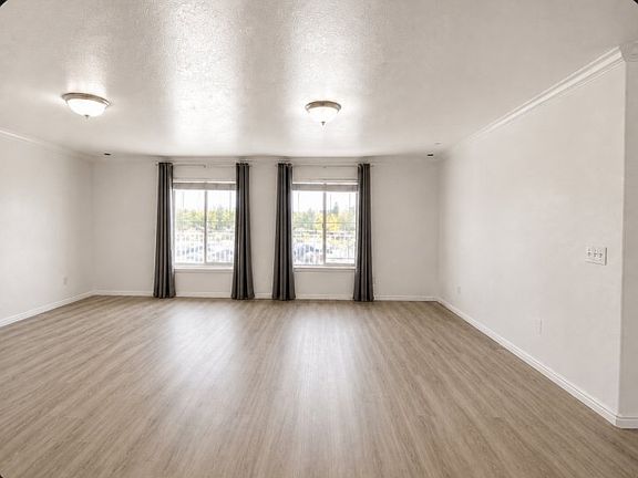 2nd image of 3585 E Rock Creek Rd APT E6