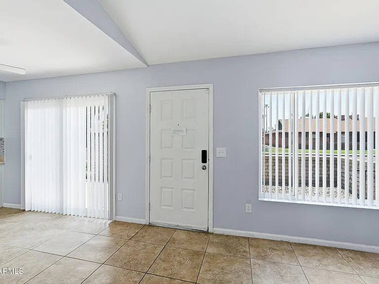 126 W Loma Vista Dr #101 — Photo 9