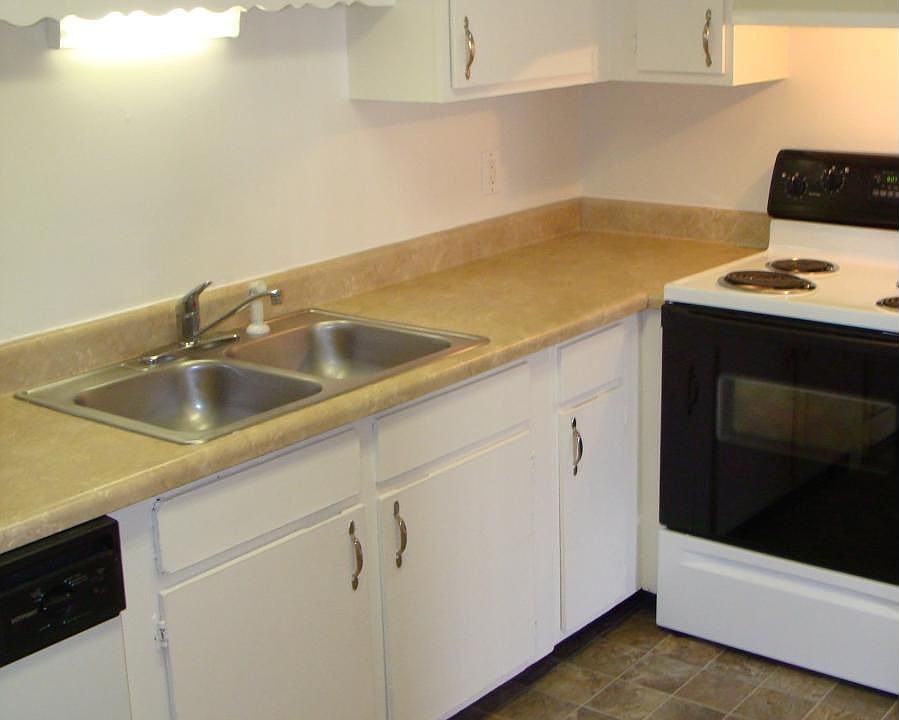 1st image of 1559 Croft Ct APT A