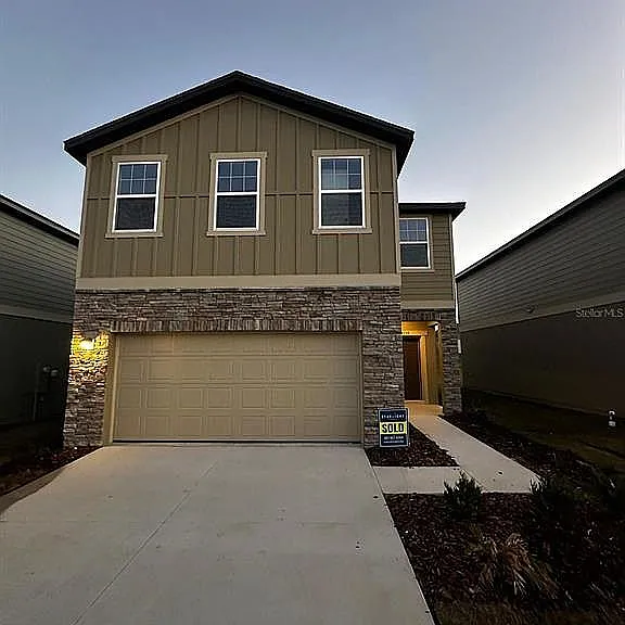 Hemingway Cir — Photo 1