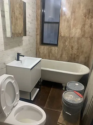 Rented by Nooklyn NYC LLC | media 4